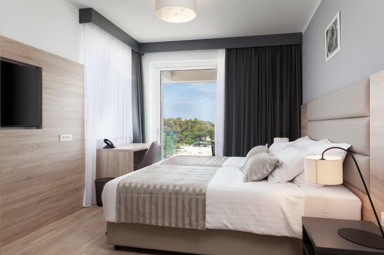 Kaneo Beach Hotel Novalja Eksteriør bilde
