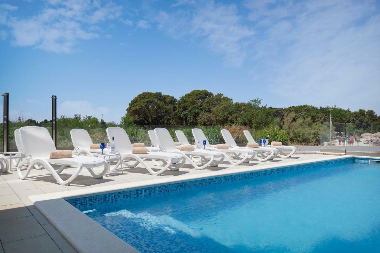Kaneo Beach Hotel Novalja Eksteriør bilde