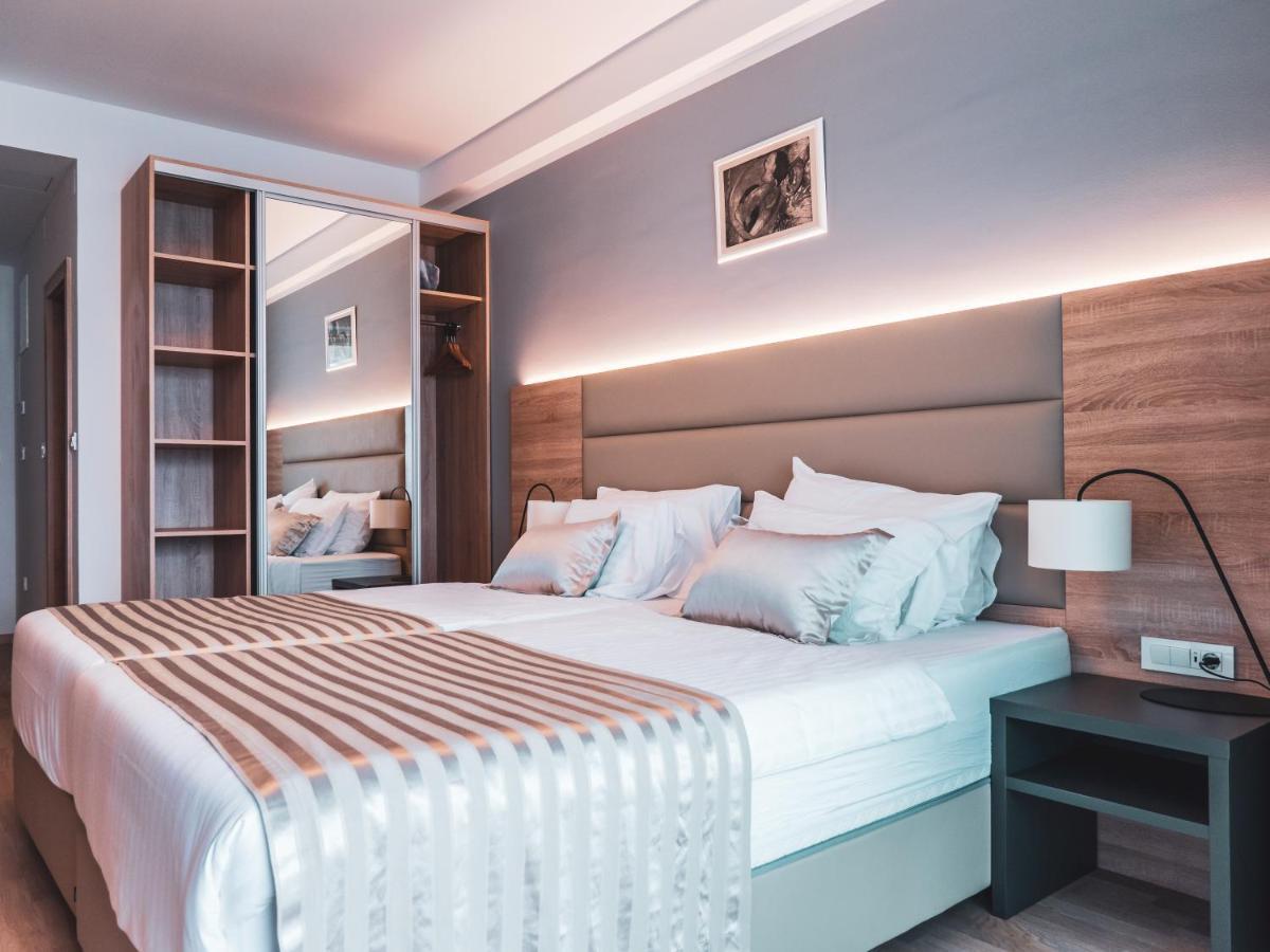 Kaneo Beach Hotel Novalja Eksteriør bilde