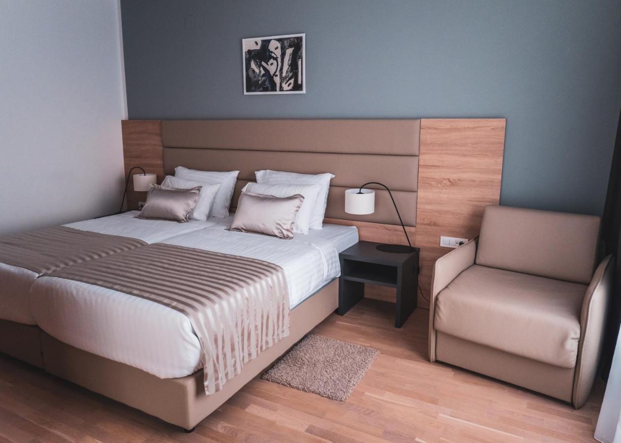 Kaneo Beach Hotel Novalja Eksteriør bilde